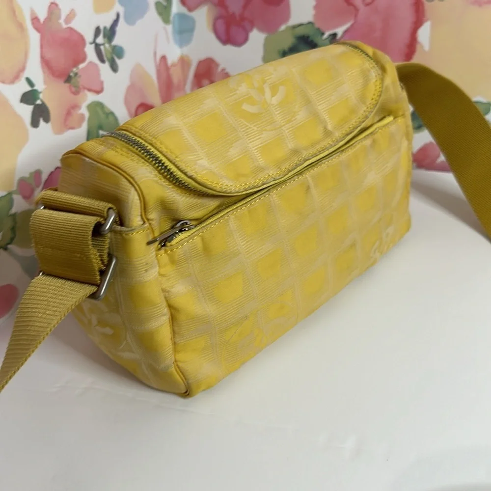 💯Authentic Chanel Travel Line Zip Shoulder Bag Nylon Small🍀